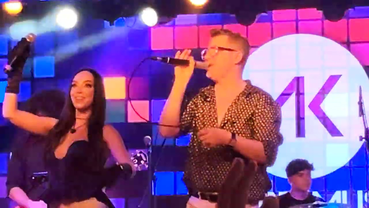 AKCENT - Suflet pereche, Chimie între noi, Buchet de trandafiri & Noi simțim la fel | CONCERT | P3