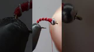Catch BIG FISH on this SMALL FLY! Fly tying in 60 seconds - the Zebra Midge [Red UV Edition]