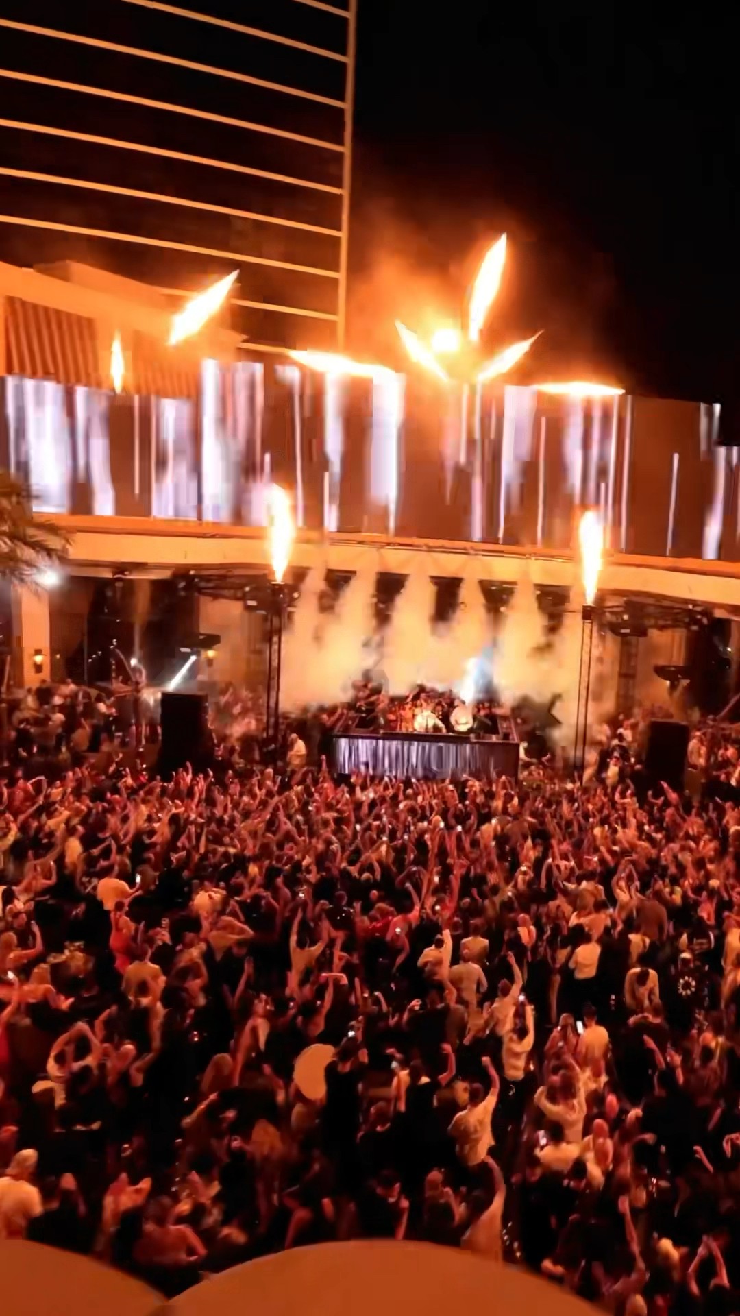 Our classic ‘Hey Mama’ together with @Afrojack​⁠… But not the edit you expected ?? #drumandbass