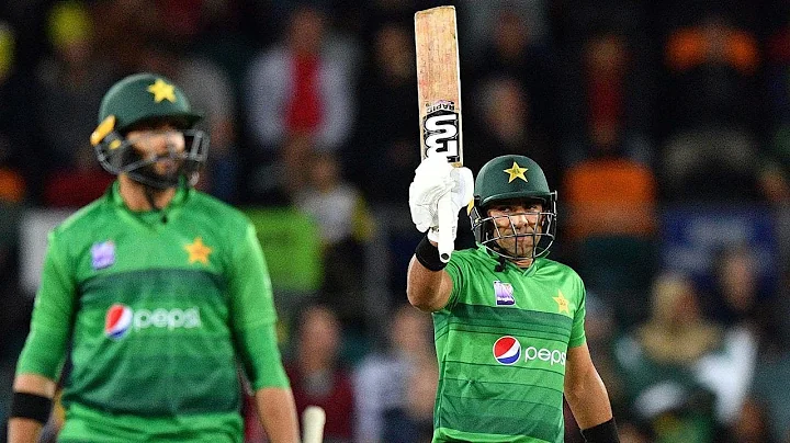 Iftikhar propels Pakistan with powerful fifty