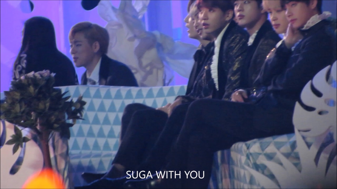 2016 MMA 멜론뮤직어워드 방탄소년단 가수석 하늘바라기 듣는 방탄!