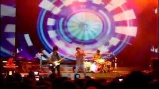 Download lagu Jangan Beritahu Niah - Sheila On 7 | JAKARTA FAIR 2014