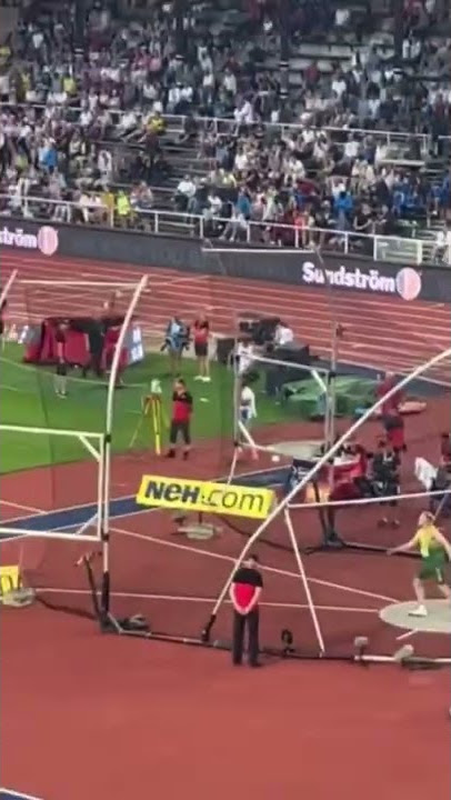 19 YEAR OLD ALEKNA THROWS 69.81M 🤯 #shorts
