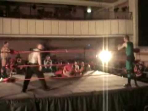 Johnny Puma & Zack Arild Vs Superheltene www.wrest...