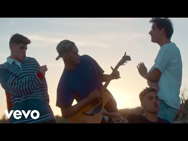 PRETTYMUCH - Summer on You