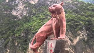 Jade Dragon Snow Mountain, Tiger Leaping Gorge, Pudacuo National Park - Beautiful China