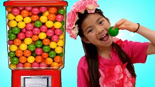 Emma Jannie y Liam Juegan con Juguete de Chicles para Niños  Trucos y trampas para Dulces, Caramelos