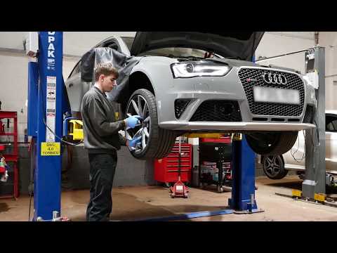 Audi Technik Centre - Tyre Check