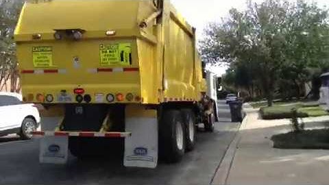 Thanksgiving Break: San Antonio Heil Durapack Python 487516 On Trash