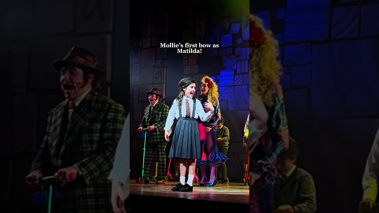 Mollie’s first ever bow as Matilda 💙