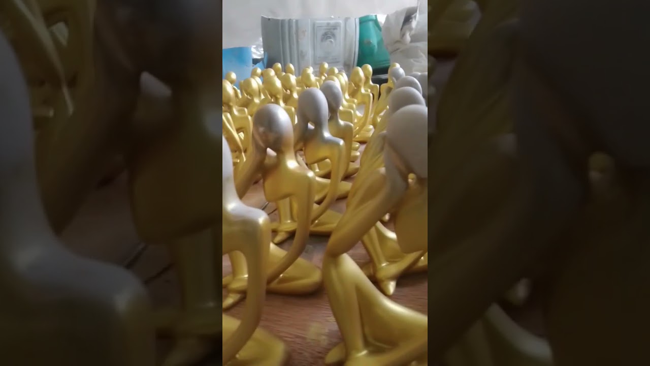 Golden colour Thinker