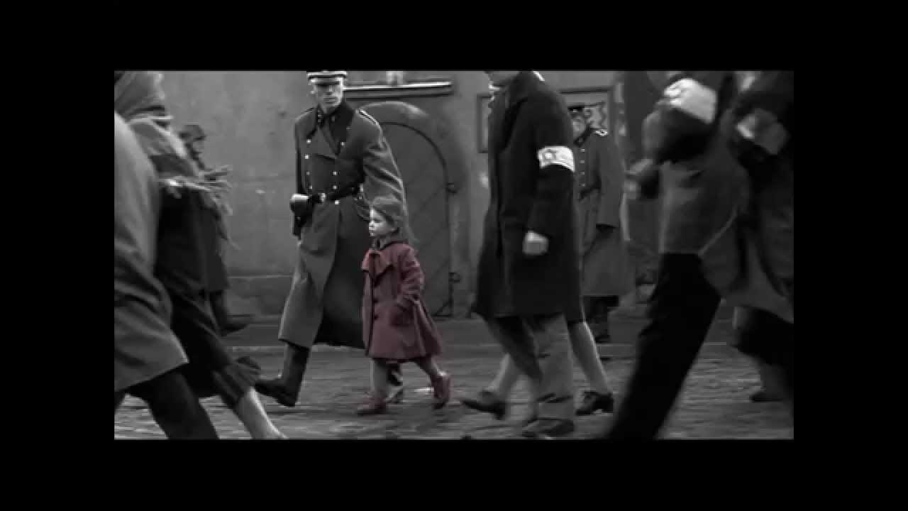 Список шиндлера девушка в красном. Девочка в красном платье список шиндлера. Девочка в красном пальто из списка шиндлера. Список шиндлера девочка в красном пальто gif. Список шиндлера девочка в красном пальто.