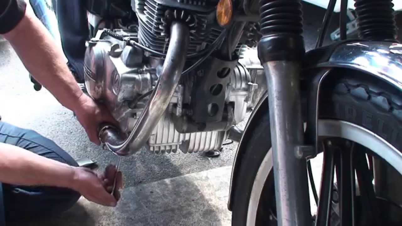 HONDA SUPERDREAM 250  Stubborn exhaust#]]
