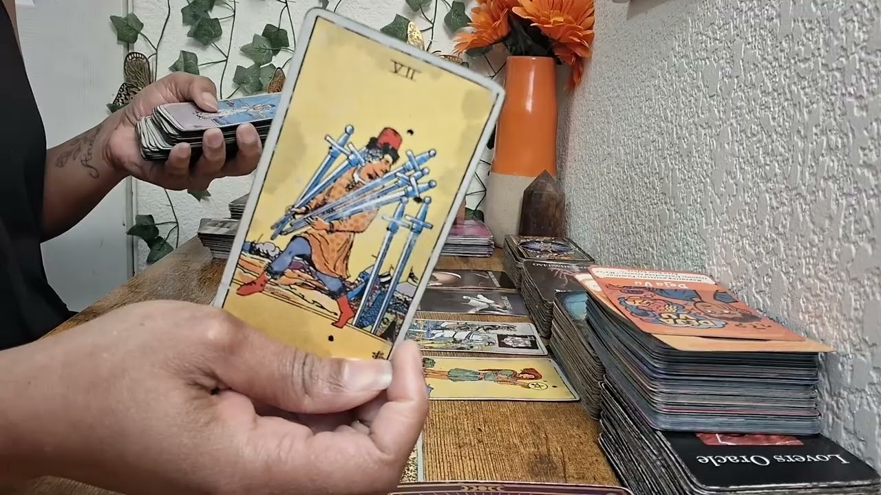 Эта пара, как стало известно, переживает не лучшие времена, и люди об этом говорят.