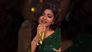 Tumse Milke Mujhe Yun Laga Haiarunita Kanjilalindianidol 26June Performanceanu Malik Give