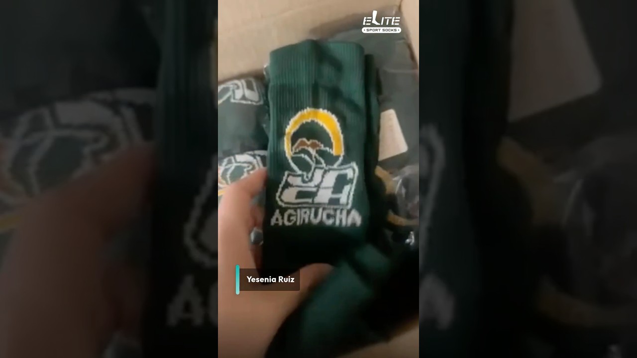 TEAM AGIRUCHA MEXICO unbox their custom team socks! 