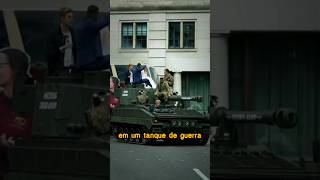 Fazendo Uber Com Tanque De Guerra 