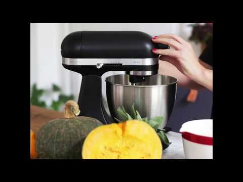 KitchenAid 3,3l mixer (5KSM3311X) video with ravioli maker 5KRAV for Halloween
