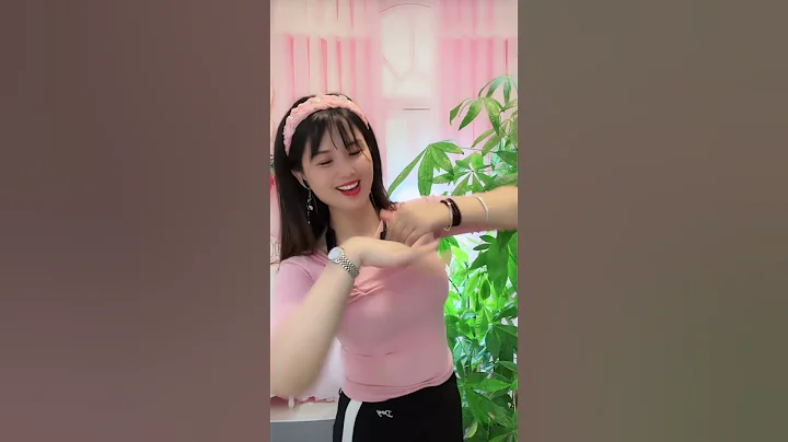 摇一摇，扭一扭，天天好心情！ #爱笑的人运气不会差 - 天天要闻