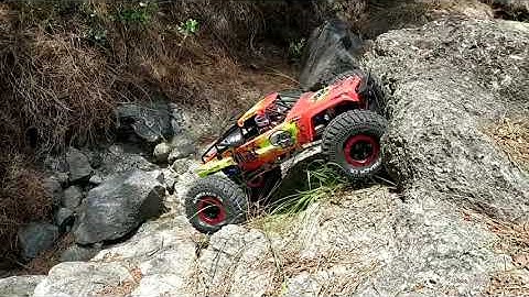 AXIAL Wraith vs FTX Mauler