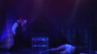 Magician Duck Cameron & Nika perform Sub-Trunk