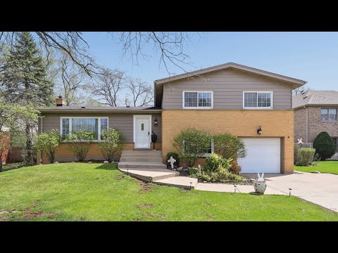 813 Castlewood Lane, Deerfield, IL home video tour