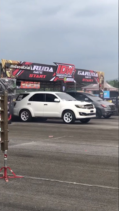 Keseruan nonton dragrace yg katanya dulu mobil bapack2 #idw #dragrace #diesel #toyotafortuner