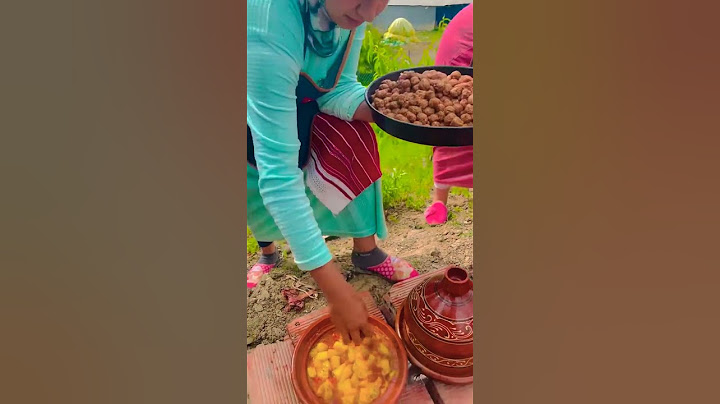 وصال يطبخ اللحم والبطاطس بسخاء. 🧆😄
