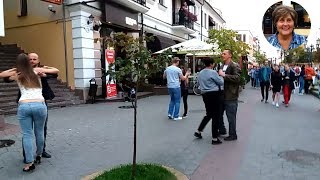 Видео Танцы на улице. Брест. Дачные новости. Влог от Tatiana Novikova ЖИЗНЬ КАК ОНА ЕСТЬ, Дачная улица, Брест, Белоруссия