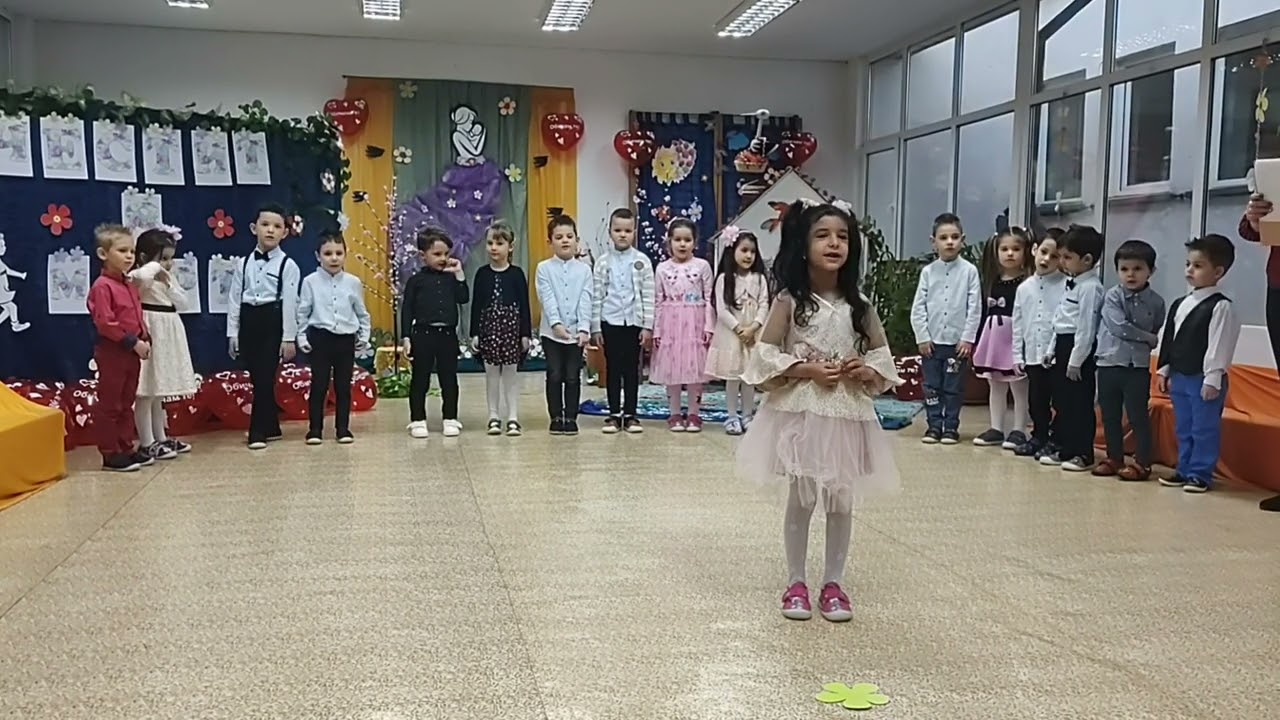 8 март - тържество 2 група 2022/2023г.