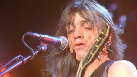 AC/DC - ROCK AND ROLL AIN