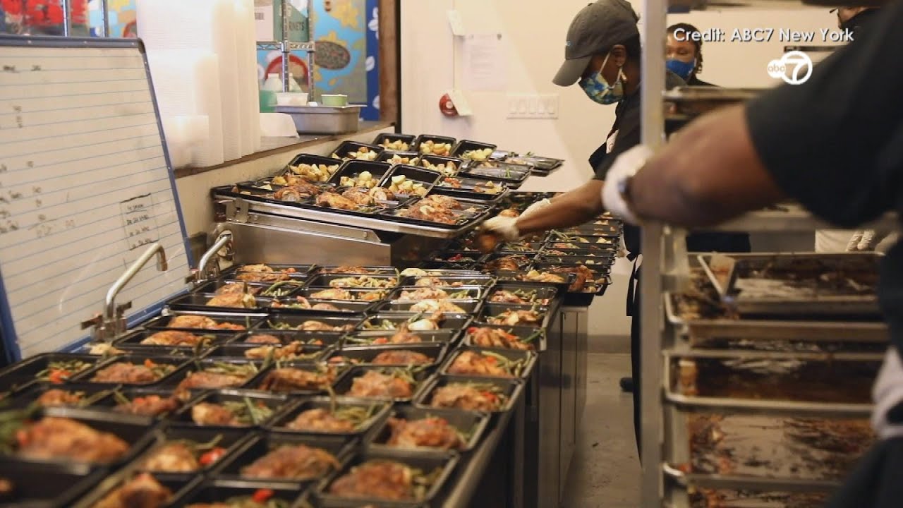 Catering Company That Lost $150K Amid Pandemic Turns Loss Into Opportunity To Feed The Hungry In … | Rachael Ray Show