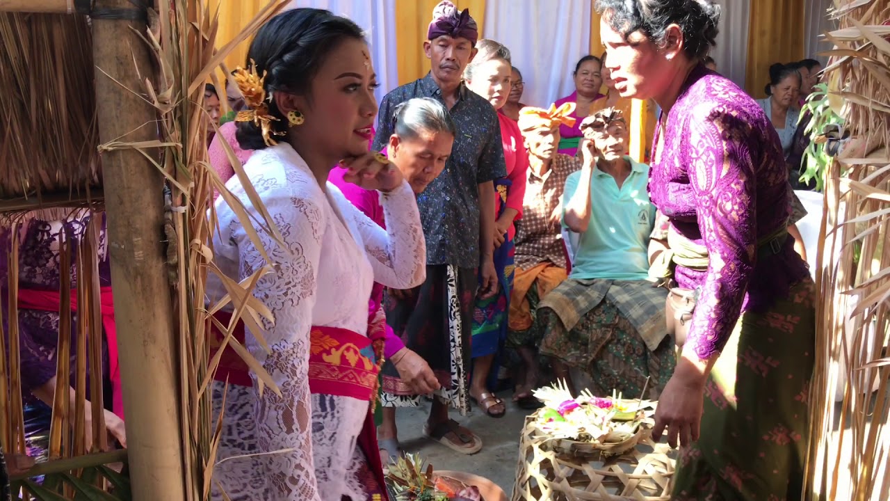 Prosesi nikah an Adat bali - YouTube