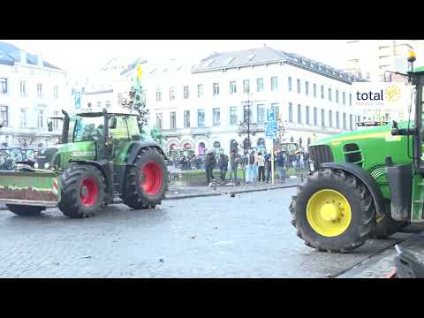 Video Protesta agricoltori e trattori a Bruxelles contro il Mercosur