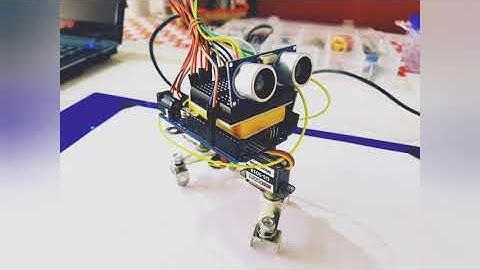 Cómo funciona un robot con servomotores y arduino
