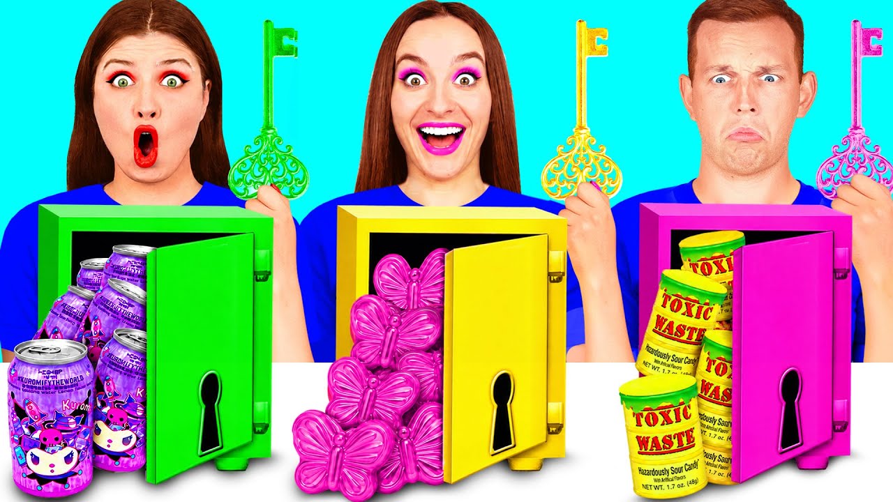 Solve the Mystery Challenge of 1000 Keys | Prank Wars by Crazy DO