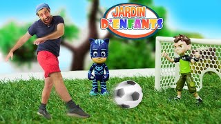 Vidéo en français du Jardin d'enfants #97. Ben 10, les Pyjamasques et leurs amis jouent au football