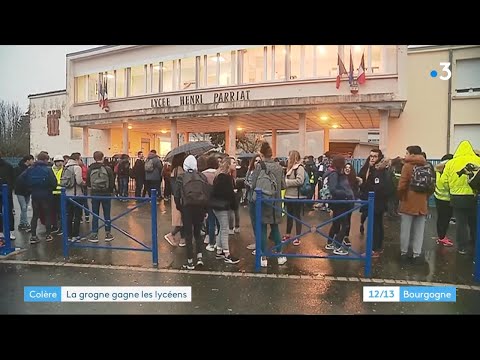 Bourgogne : des lycéens manifestent contre les réformes de l'éducation