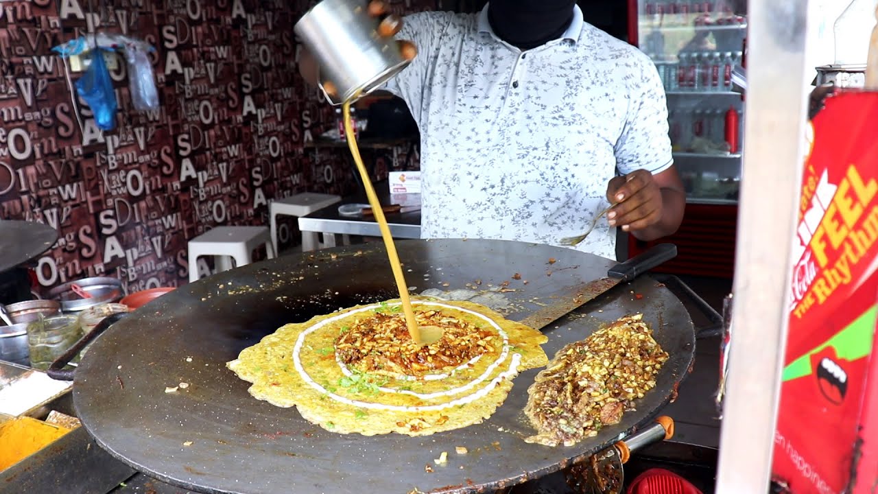 Roadside Famous Omelette Wala Making Cheese Egg Chocolate | Egg Street Food | Indian Street Food | Street Food Fantasy