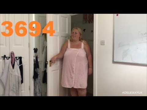 ADELESEXYUK DOING A QUICK ADVERT ABOUT HER NEW TOWEL DRESS - YouTube