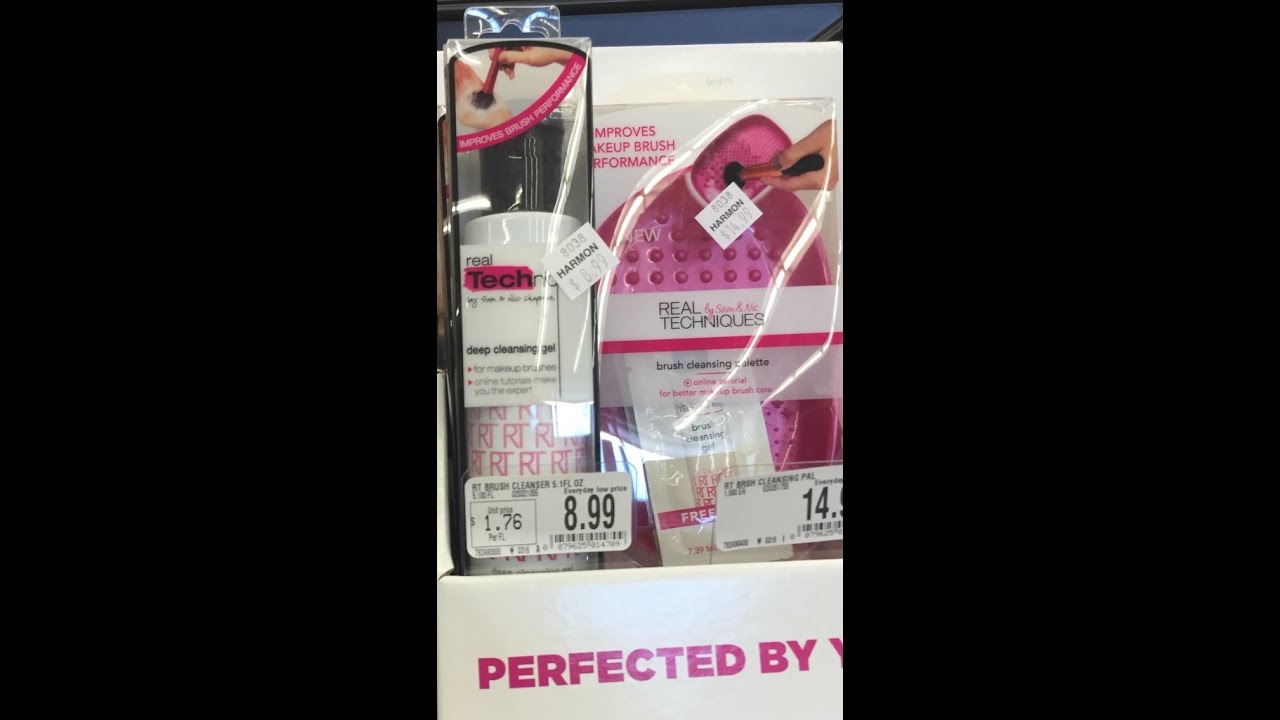 REAL TECHNIQUES BRUSH CLEANING PALETTE