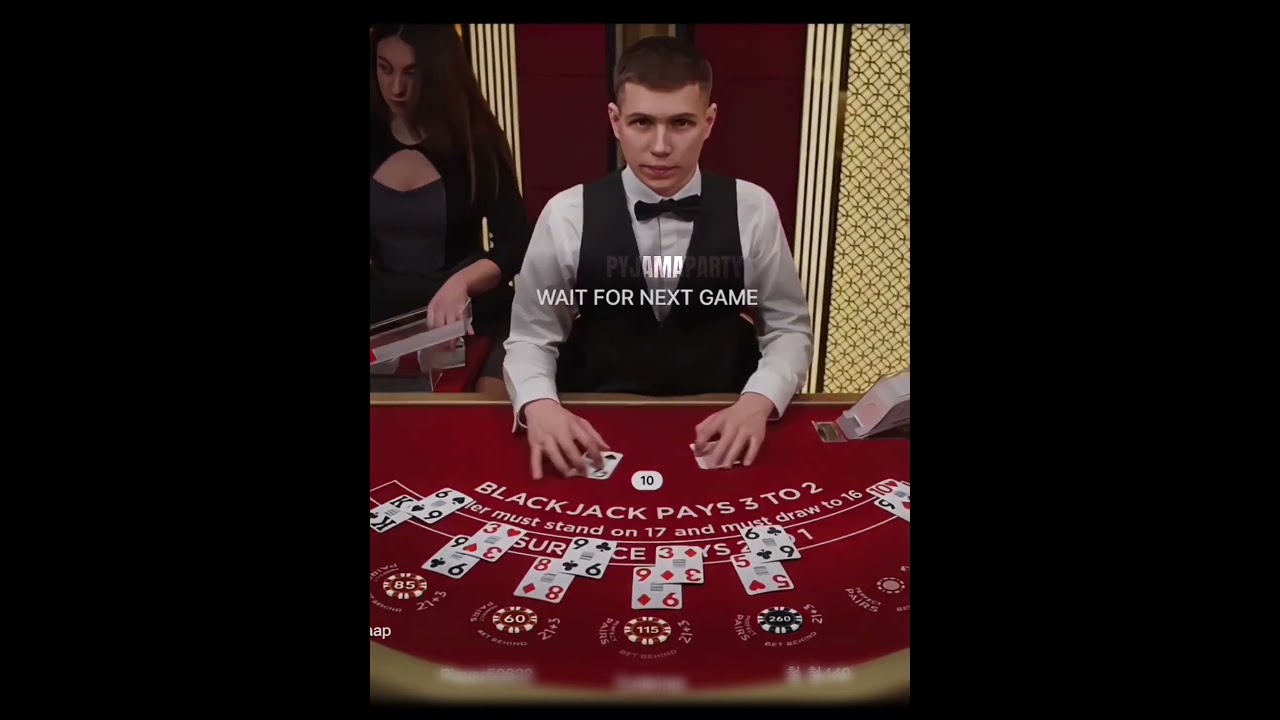 Dealer Caught Helping Players Win ! #blackjack #online