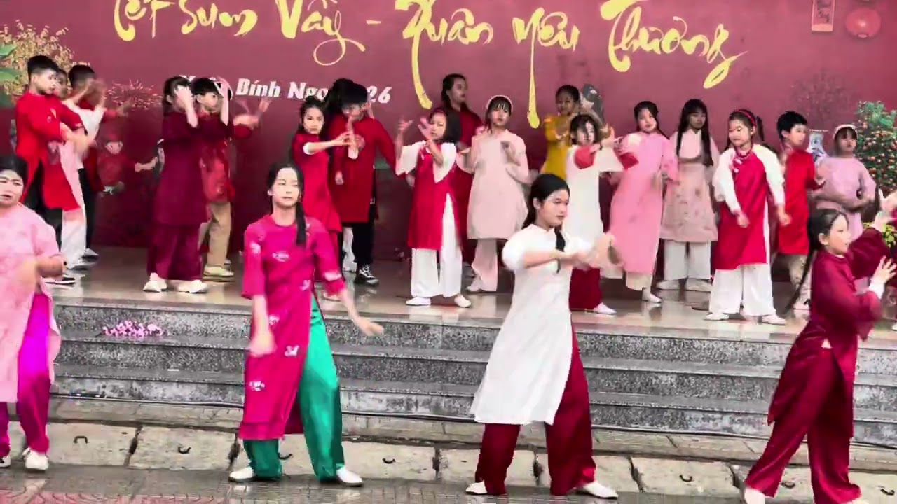 Múa. Xuân đã về. Tiểu học minh đức