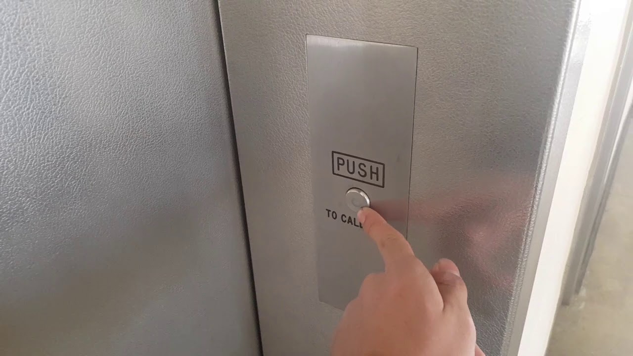 (NOW DEMOLISHED) Tower Block 7, Part 1: Classic Skycomms