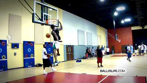 6'1" Myree "Reemix" Bowden One Of The SICKEST Dunk...