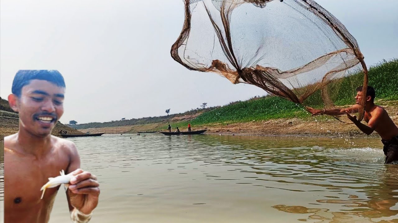 মাছে ভরপুর চলনবিলের কাটা নদী 