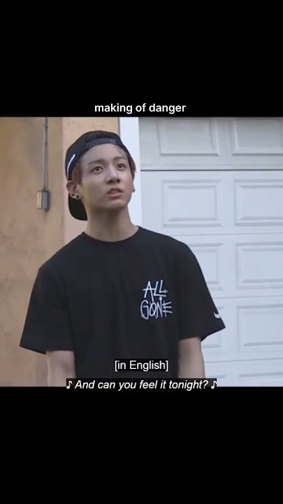 SUGA going insane writting lyrics n Jungkook singing 🔥