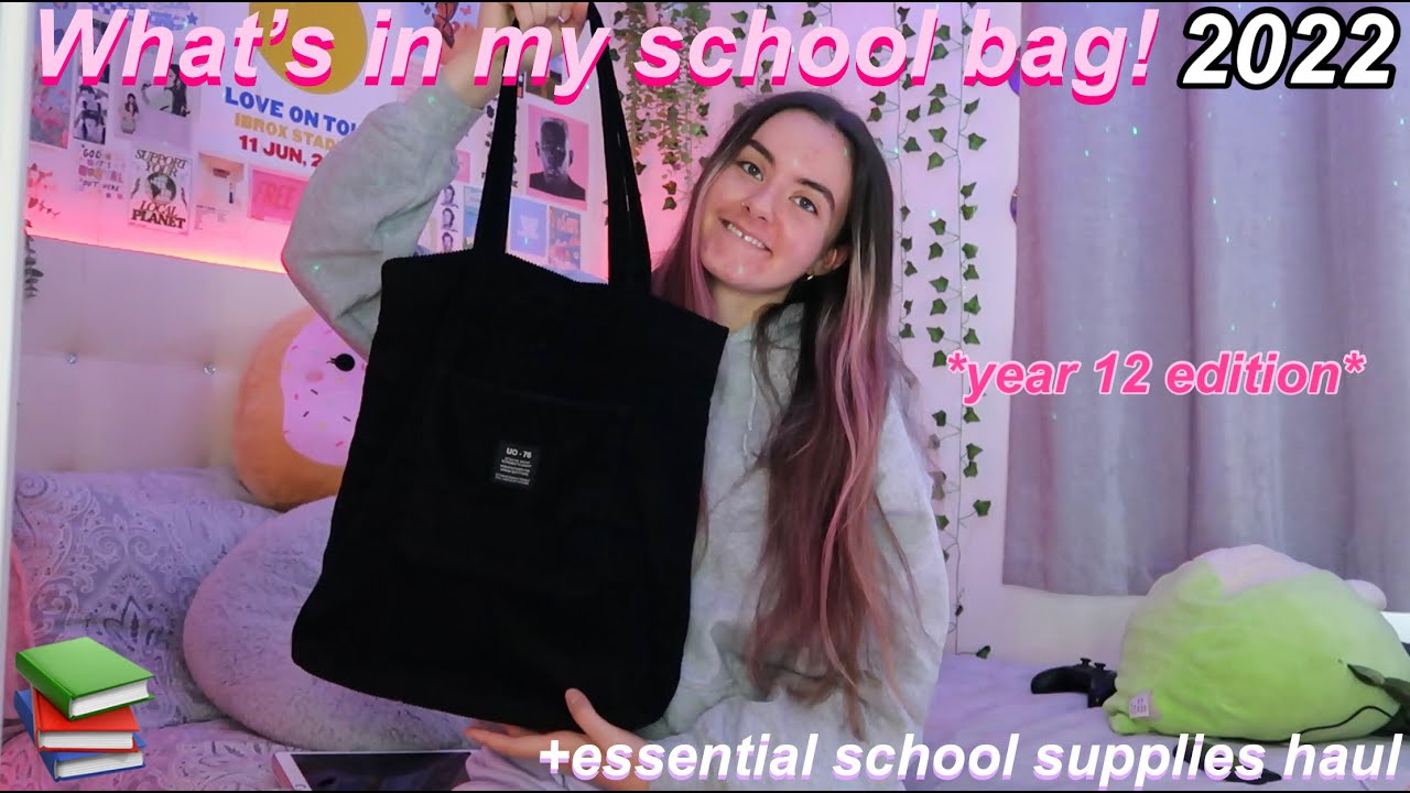 What's in my school bag 2022! | year 12 college* - YouTube