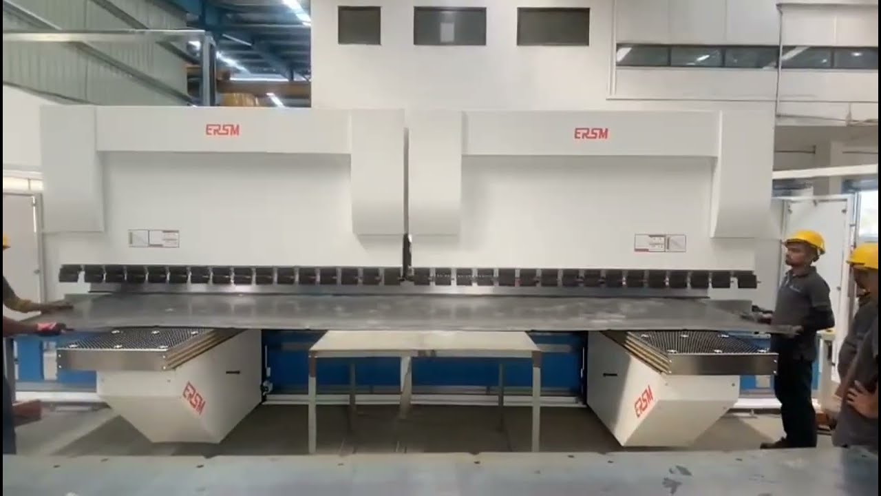 CNC Synchronous Tandem Hydraulical Press Brake 130T 3.2m*2 For Door Panel Factory