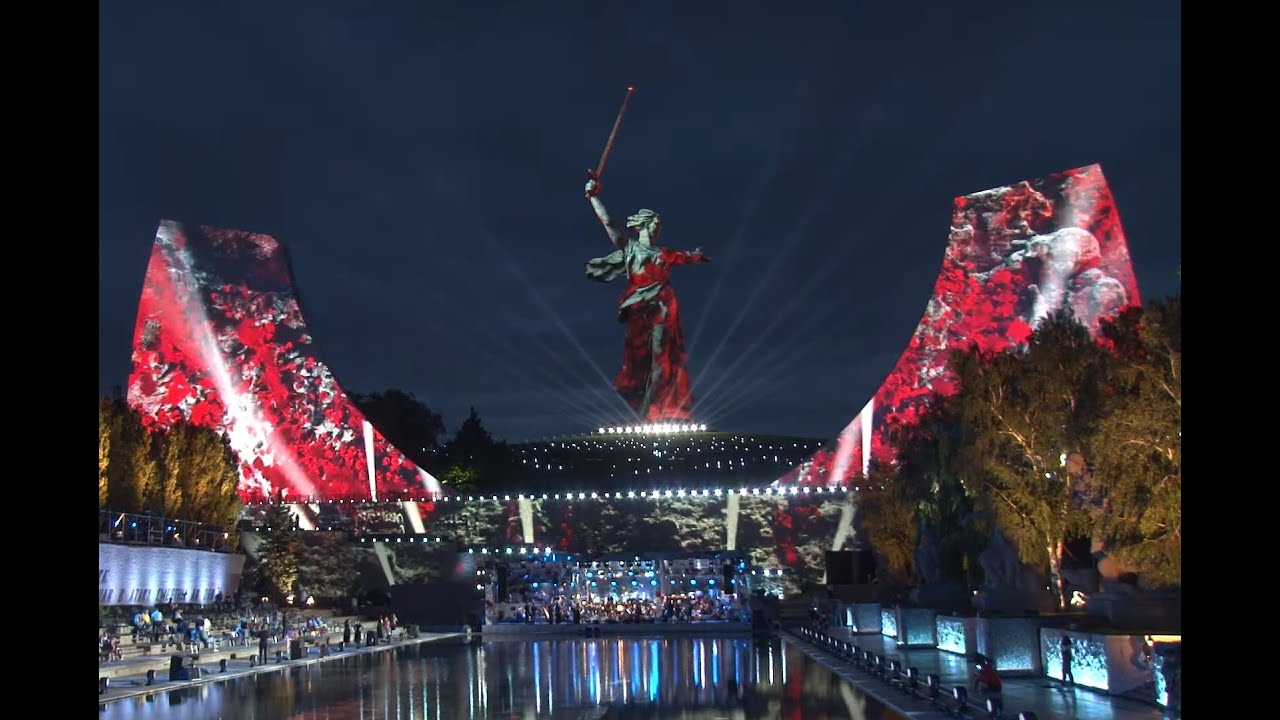 Концерт Победы на Мамаевом Кургане / Декорации на Мамаевом Кургане ...